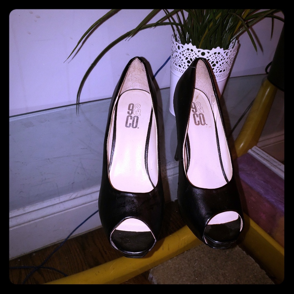 peek toe pumps
